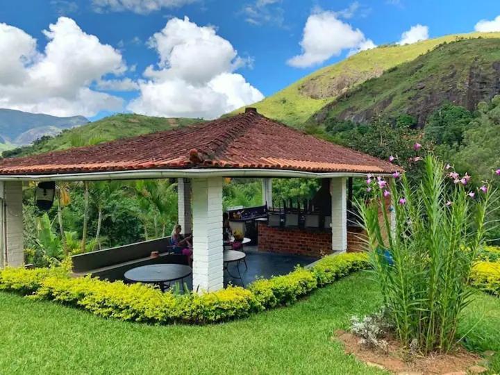 Em Itaipava - * Petropolis (Rio de Janeiro)
